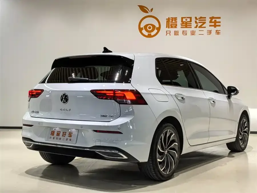 Volkswagen golf Golf 2023 280TSI DSG Pro 2023 — миниатюра 2