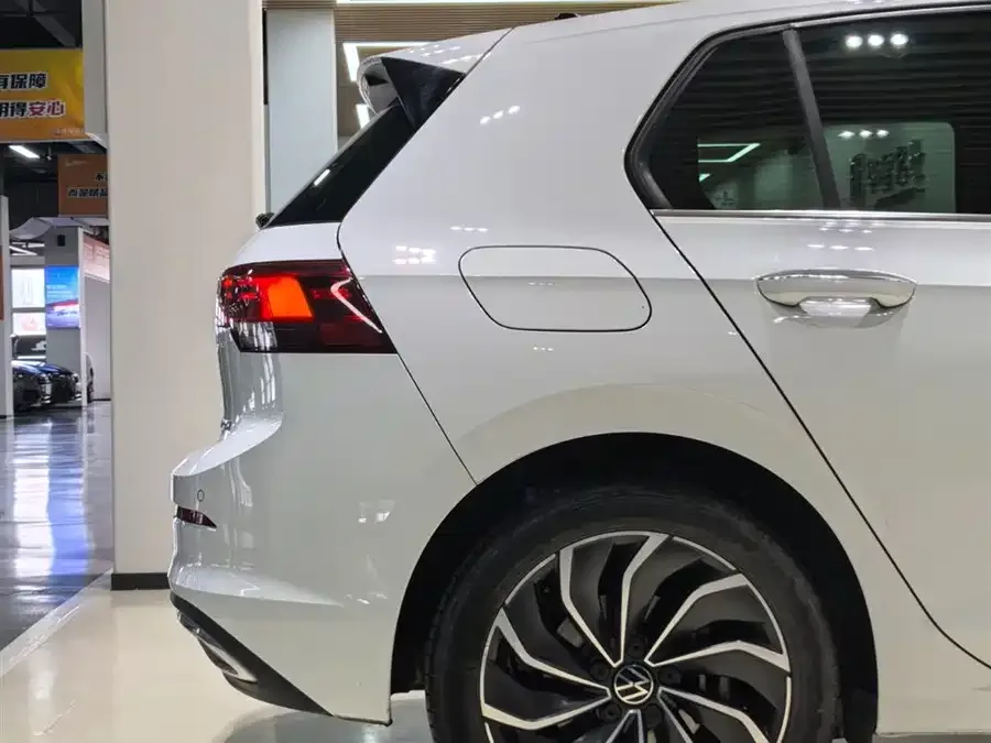 Volkswagen golf Golf 2023 280TSI DSG Pro 2023 — миниатюра 4