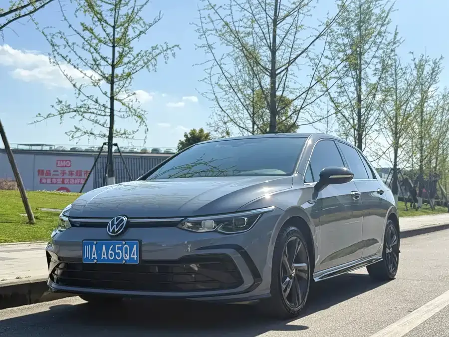Volkswagen golf Golf 2021 280TSI DSG R-Line 2022 — фото 1, купить с доставкой в Москву