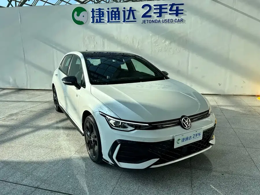 Volkswagen golf Golf 2025 facelift 300TSI R-Line 2024 — миниатюра 3