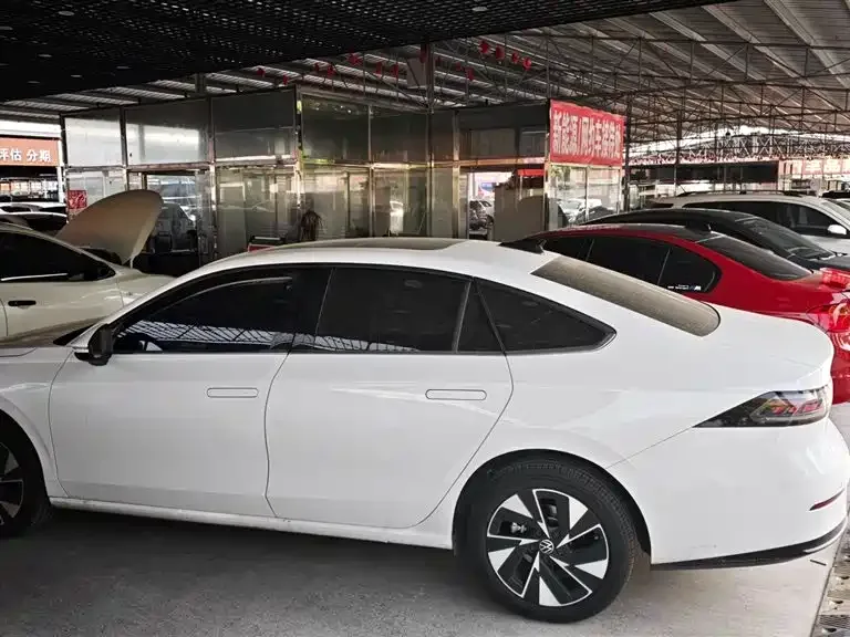 Volkswagen Sagitar 2026 Volkswagen Sagitar L 300TSI DSG Elite 2025 — миниатюра 4