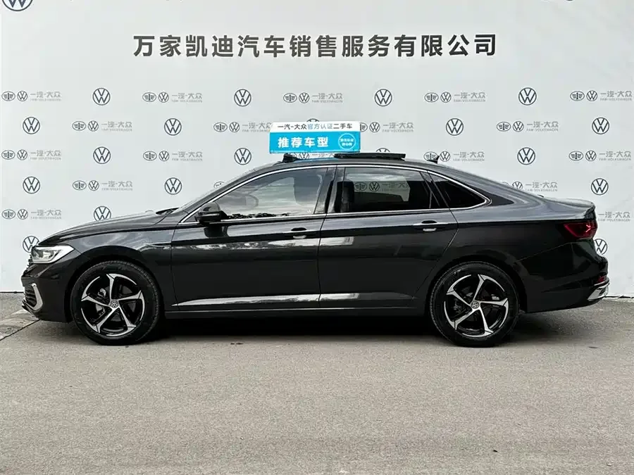 Volkswagen Sagitar 2025 Sagitar 300TSI DSG Beyond Edition 2025 — миниатюра 3
