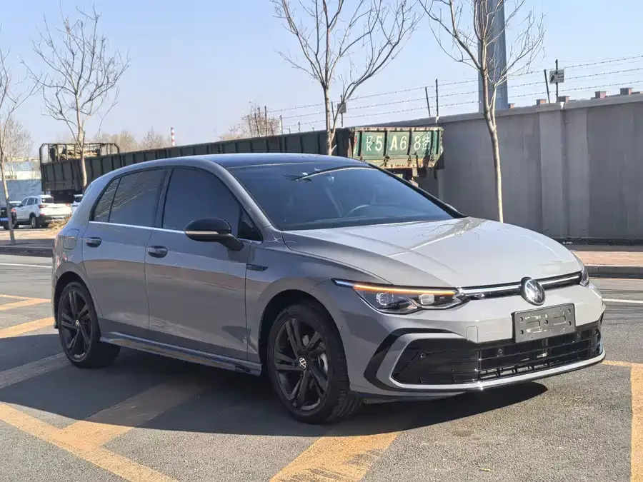 Volkswagen golf Golf 2021 280TSI DSG R-Line 2022 — миниатюра 3