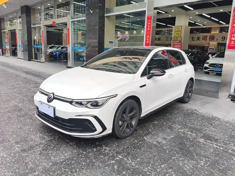 Volkswagen golf Golf 2021 280TSI DSG R-Line 2022 — фото 1, купить с доставкой в Москву