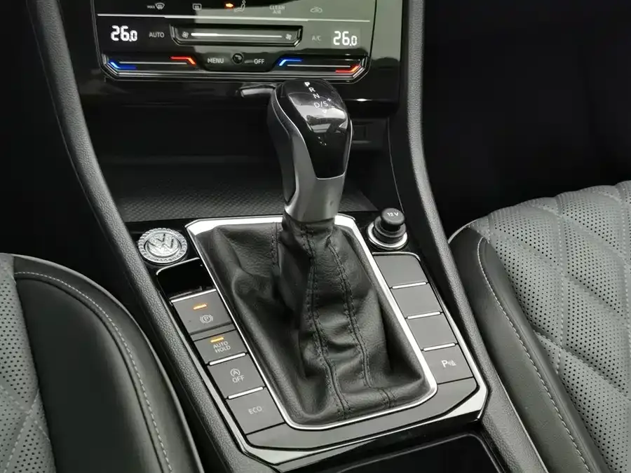Volkswagen Sagitar 2023 Sagitar 280TSI DSG Beyond Edition 2022 — миниатюра 4