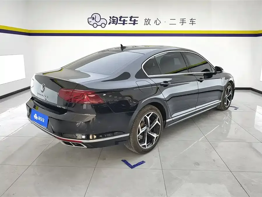 Volkswagen Magotan Magotan 2023 2 million commemorative edition 330TSI DSG luxury model 2023 — миниатюра 3
