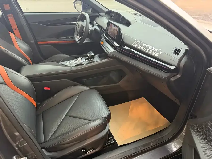 Changan UNI-V Changan UNI-V 2022 1.5T Sports Edition 2022 — миниатюра 3