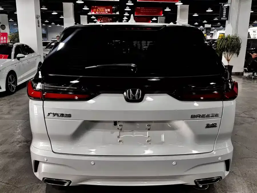 Honda Breeze Haoying 2023 240TURBO 2WD Elite Edition 5 Seaters 2024 — миниатюра 4