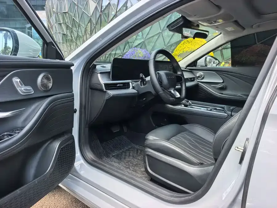 Chery Arrizo 8 Arrizo 8 2024 1.6T DCT Intelligent 2025 — миниатюра 2