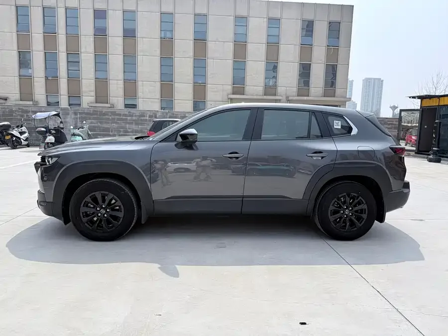 Mazda CX-50 Mazda CX-50 also available for 2023 2.0L Leading Edition 2023 — миниатюра 3