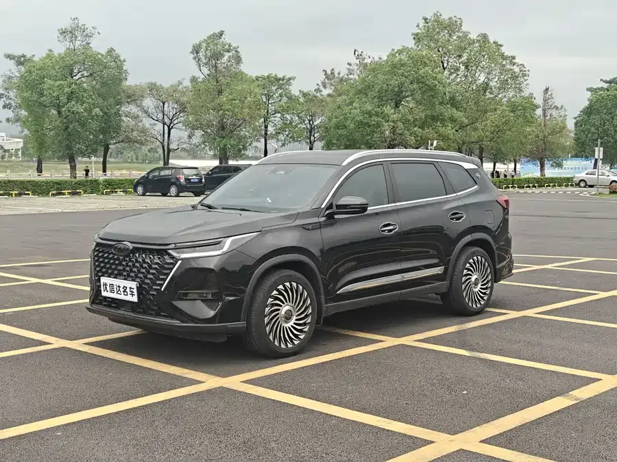 Chery Tiggo 8 PRO Tiggo 8 PRO 2025 390T 2WD Premium Edition 2024 — фото 1, купить с доставкой в Москву