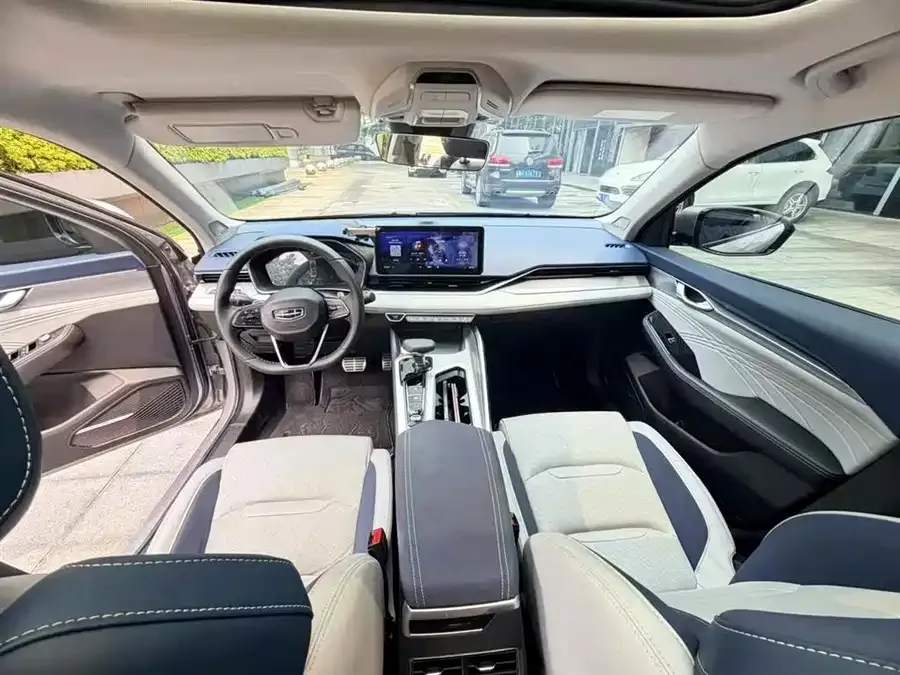 Geely Xingrui Xingrui 2021 2.0TD Designer Recommended Model 2022 — миниатюра 3