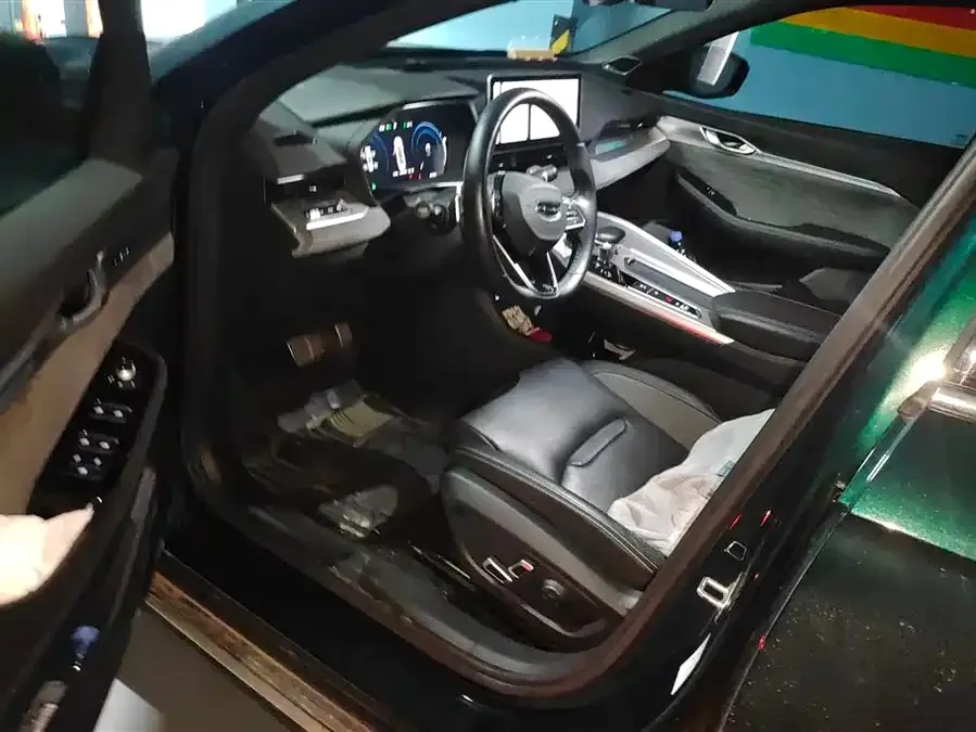 Geely Xingrui Xingrui 2023 2.0TD only available in green version 2023 — миниатюра 3