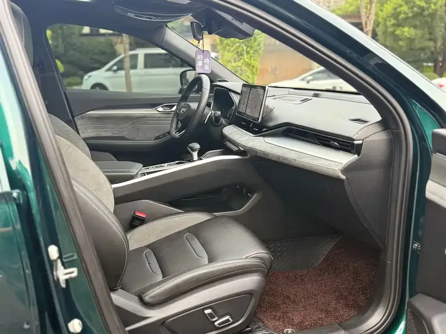 Geely Xingrui Xingrui 2023 2.0TD only available in green version 2022 — миниатюра 4