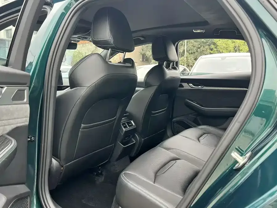 Geely Xingrui Xingrui 2023 2.0TD only available in green version 2022 — миниатюра 3