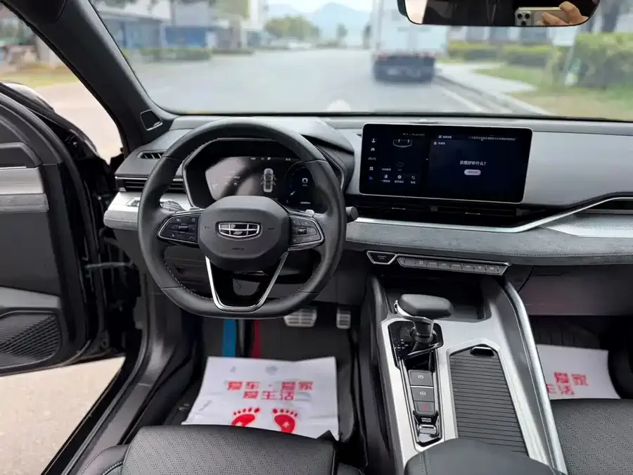 Geely Xingrui Xingrui 2023 2.0TD only available in green version 2023 — миниатюра 3