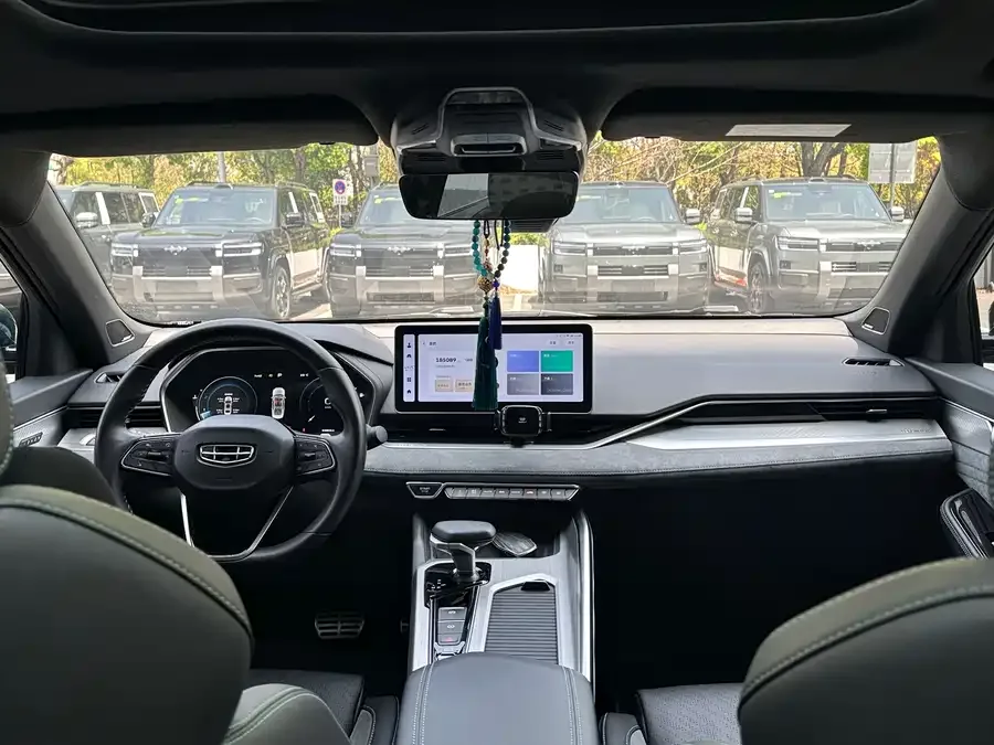 Geely Xingrui Xingrui 2023 2.0TD only available in green version 2023 — миниатюра 2
