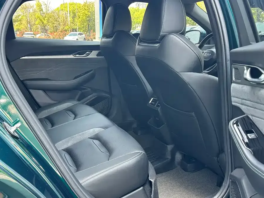 Geely Xingrui Xingrui 2023 2.0TD only available in green version 2023 — миниатюра 5