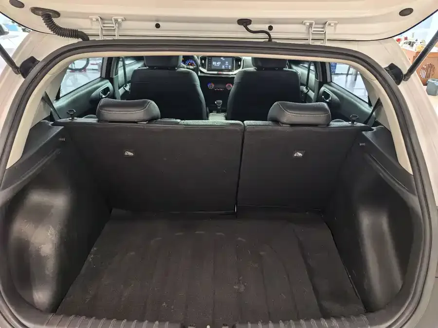 Kia KX1 Yipao 2021 1.4L CVT fun sunroof model 2022 — миниатюра 4