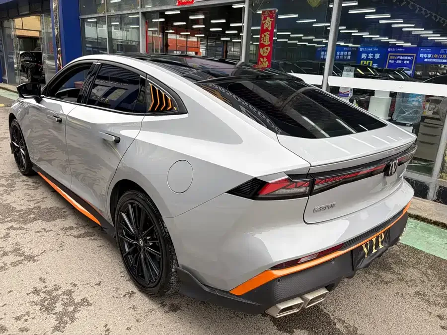 Changan UNI-V Changan UNI-V 2024 1.5T Premium Sports Edition 2024 — миниатюра 3