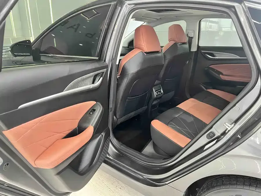 Changan Yidong 2022 Eado PLUS Blue Whale NE 1.4T GDI DCT Premium Edition 2023 — миниатюра 4