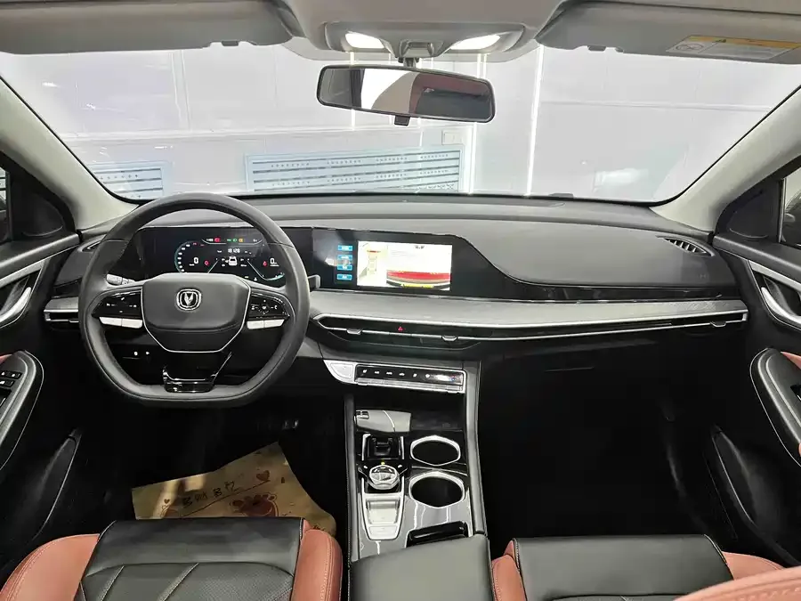 Changan Yidong 2022 Eado PLUS Blue Whale NE 1.4T GDI DCT Premium Edition 2023 — миниатюра 5