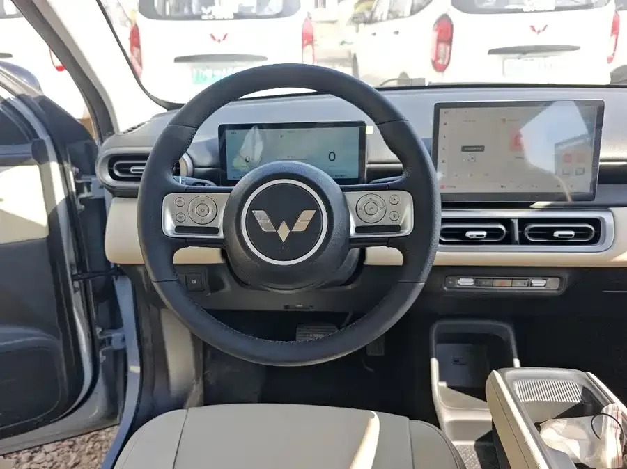 Wuling Bingo PLUS Wuling Bingo PLUS 2024 510km Five-seat Edition 2026 — миниатюра 2