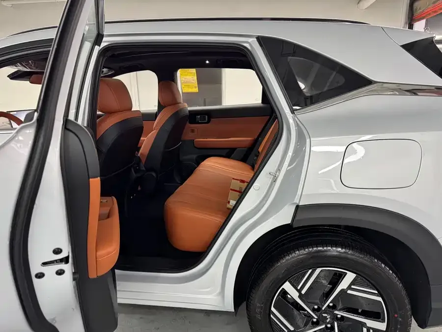 Wuling Starlight S Wuling Xingguang S 2025 130km Flagship Edition 2026 — миниатюра 2