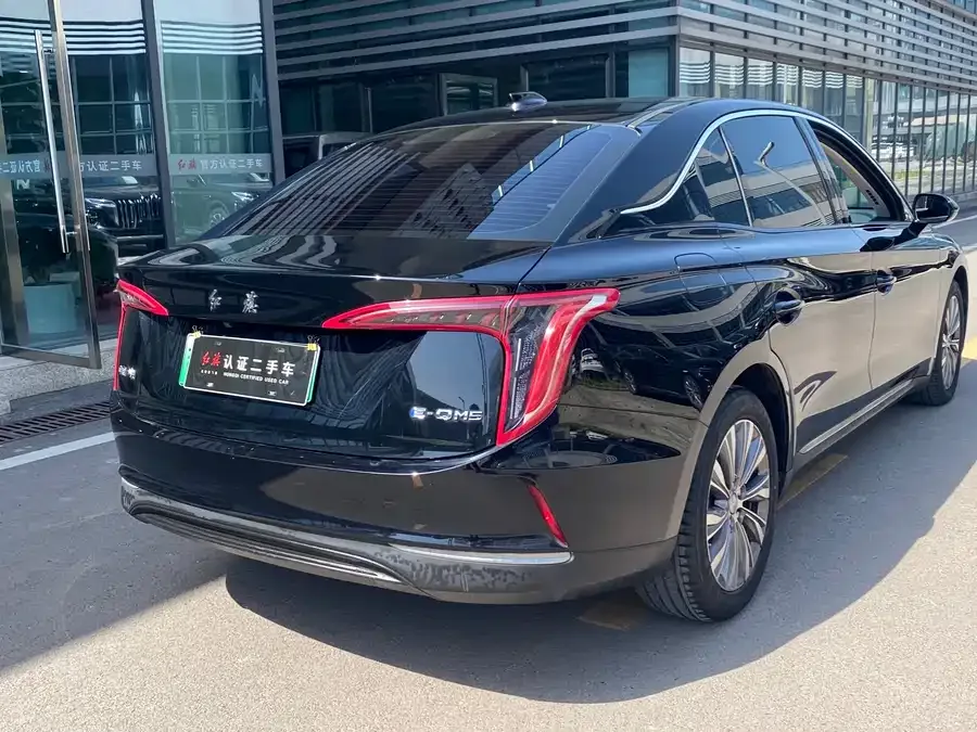 Hongqi E-QM5 Hongqi E-QM5 2024 450km Travel Edition 2024 — миниатюра 2