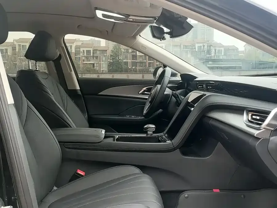 Hongqi H5 Hongqi H5 2023 1.5T DCT Zhilian Qiyun Edition 2023 — миниатюра 2