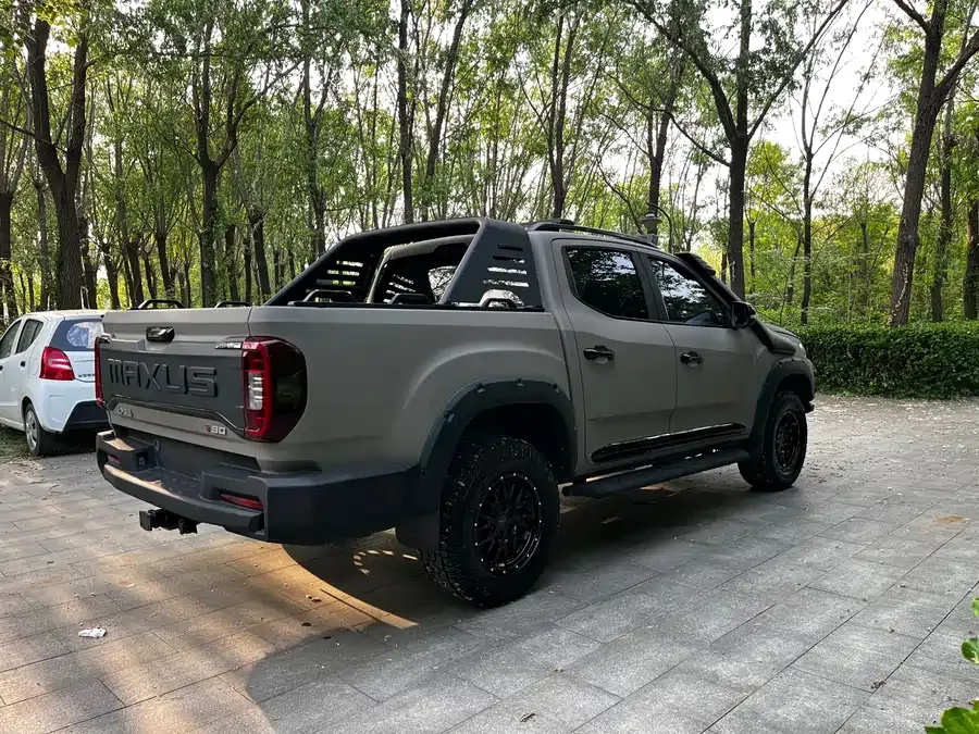 Maxus T90 2022 2.0T Diesel Automatic 4WD SAIC Lamborghini Devil Standard Box 2022 — миниатюра 2