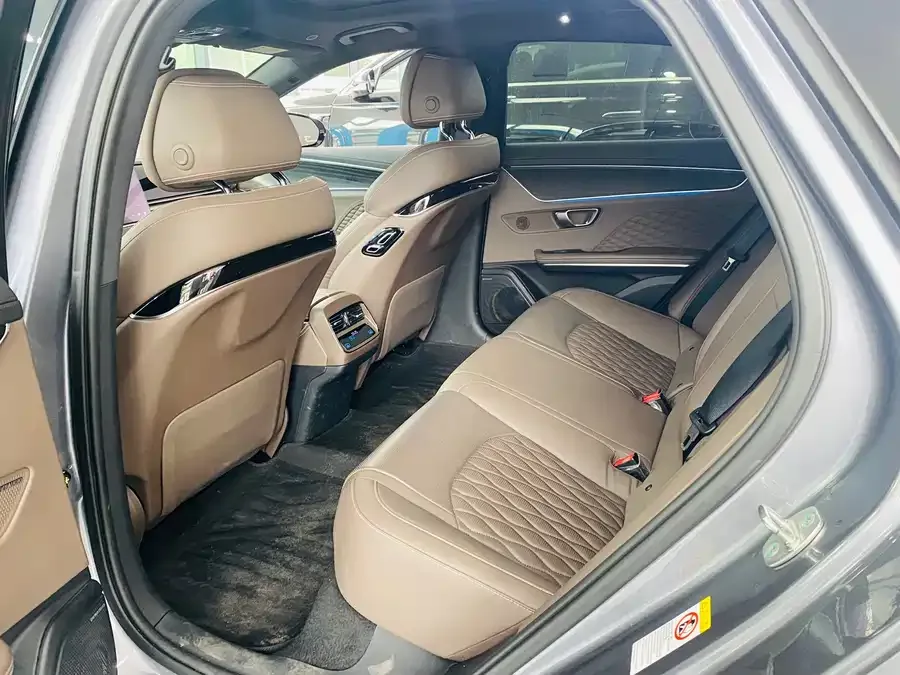 BYD Second-hand Han 2024 DM-i Honor Edition 121KM Premium Edition 2024 — миниатюра 2