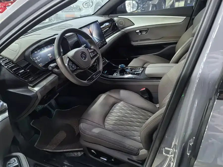 BYD Second-hand Han 2025 DM-i 125KM Elite 2025 — миниатюра 4