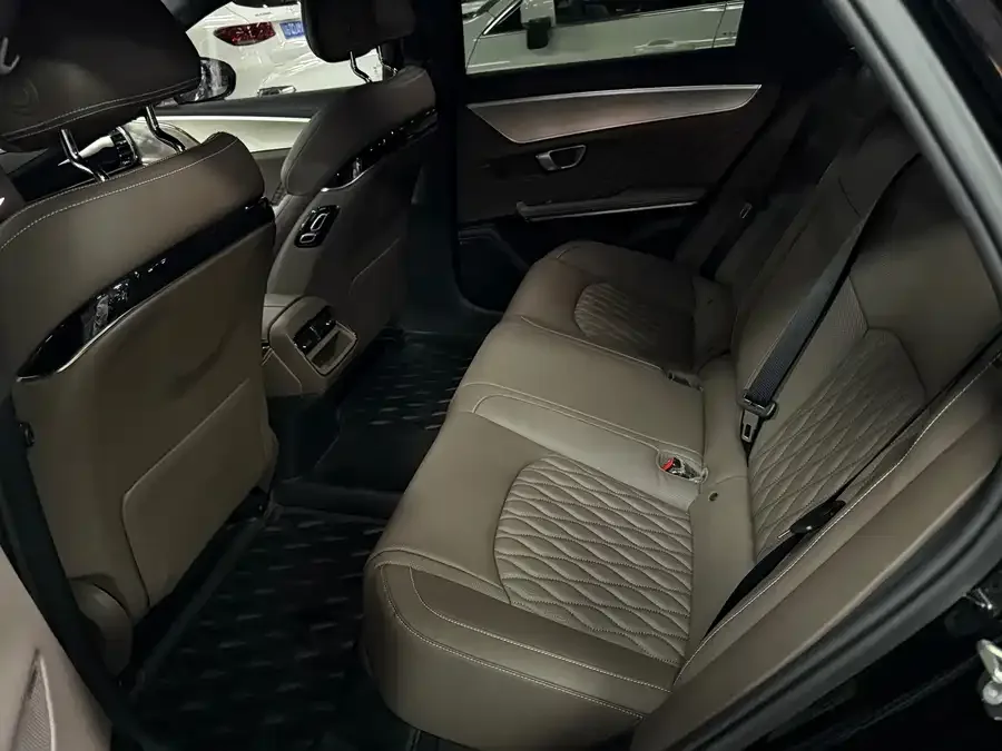 BYD Second-hand Han 2023 DM-i Champion Edition 121KM Premium Edition 2023 — миниатюра 4