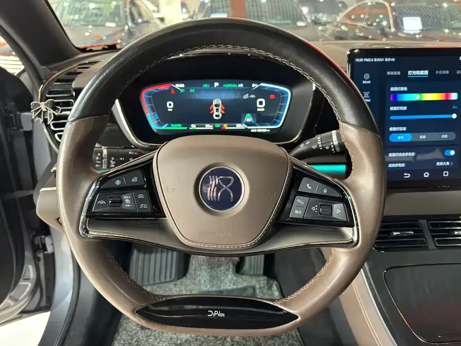 BYD Second-hand Han 2022 DM-i 121KM Premium Edition 2023 — миниатюра 5