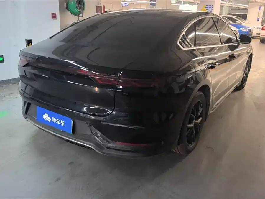 BYD Second-hand Han 2024 DM-i Honor Edition 121KM Premium Edition 2024 — миниатюра 3
