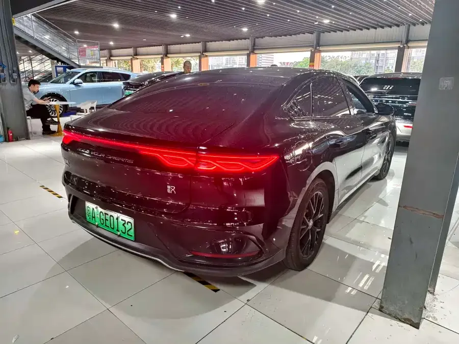 BYD Second-hand Han 2024 DM-i Honor Edition 121KM Elite 2024 — миниатюра 2