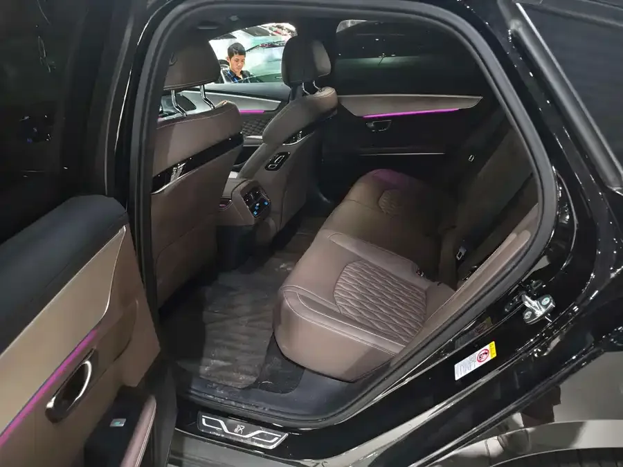 BYD Second-hand Han 2024 DM-i Honor Edition 121KM Elite 2024 — миниатюра 3
