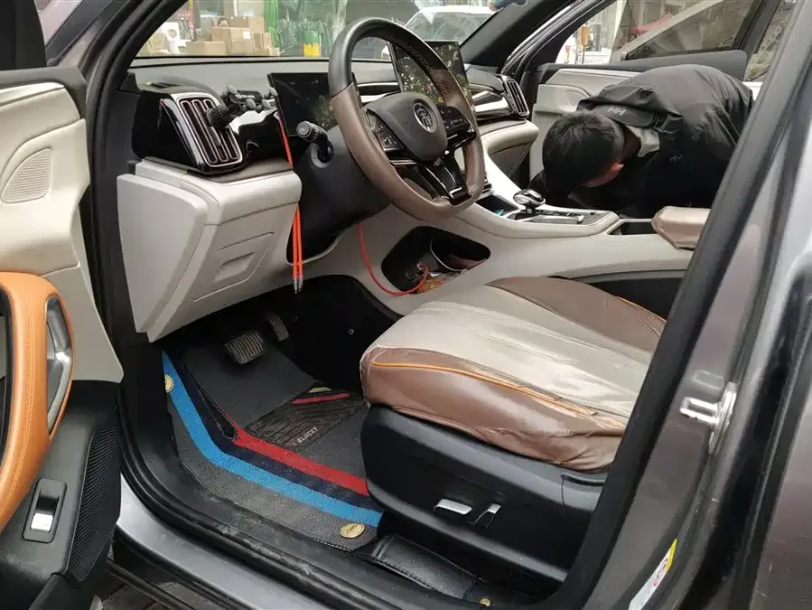 BYD Song Pro New Energy Song Pro New Energy 2022 DM-i 110km Flagship Model 2023 — миниатюра 3