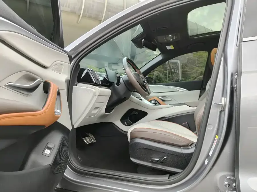 BYD Song Pro New Energy Song Pro New Energy 2022 DM-i 110km Flagship Pro 2023 — миниатюра 4