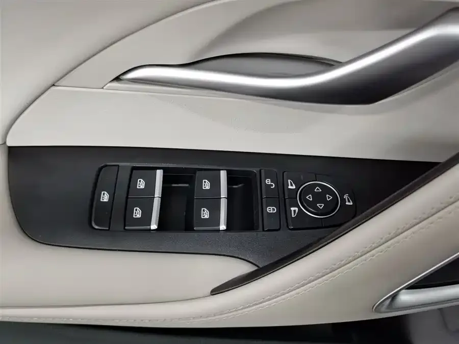 BYD Song Pro New Energy Song Pro New Energy 2023 Champion Edition DM-i 71KM Leading Edition 2024 — миниатюра 3