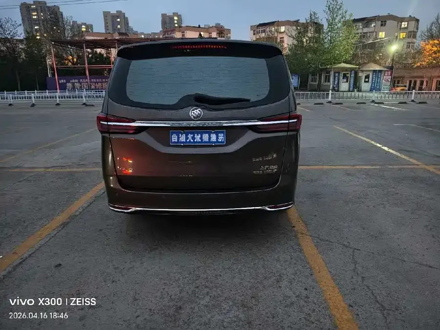 Buick GL8 2023 Land Business Class Smart Edition 2025 — миниатюра 2