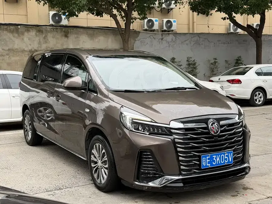 Buick GL8 2023 Land Business Class Comfort Edition 2023 — миниатюра 3