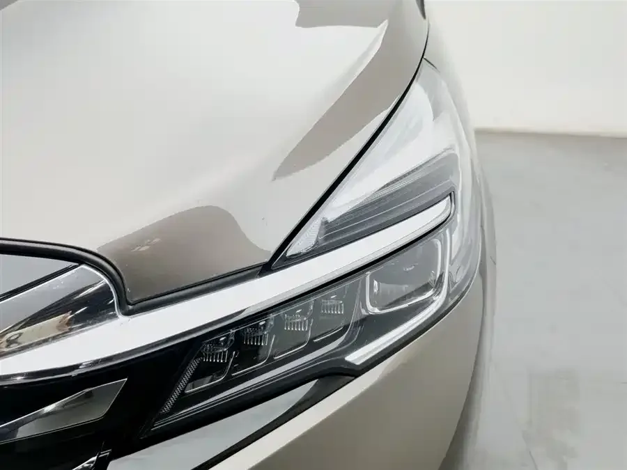 Buick GL8 2023 Land Business Class Smart Edition 2023 — миниатюра 4