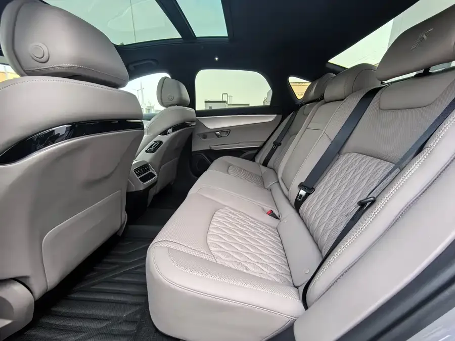 BYD Second-hand Han 2025 DM-i 125KM Premium Edition 2024 — миниатюра 5
