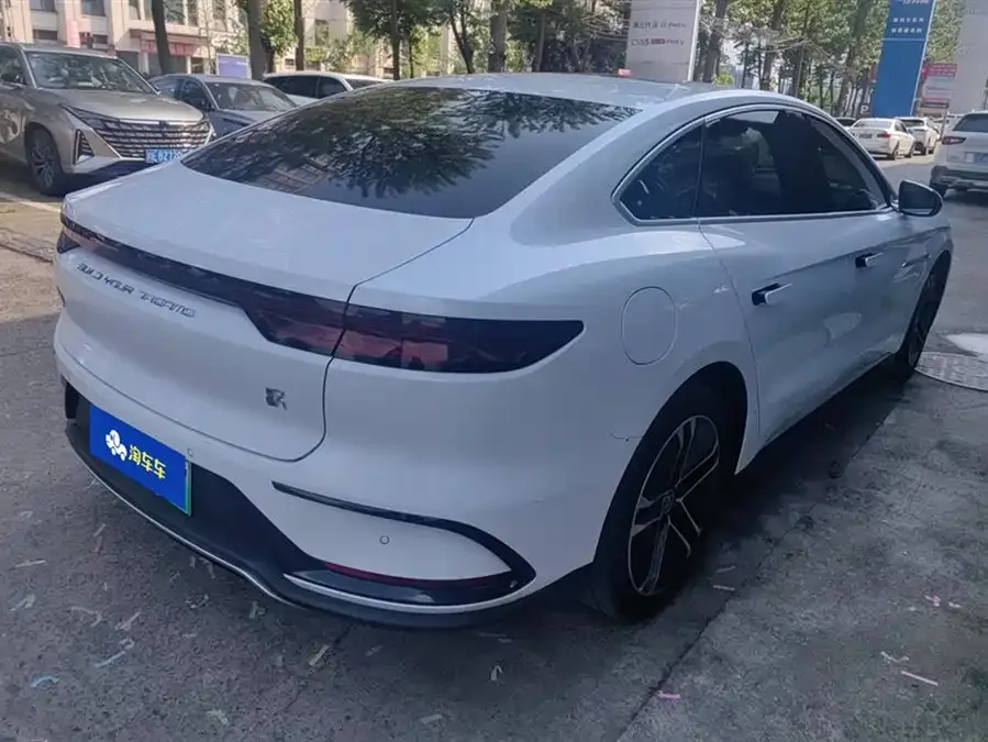 BYD Second-hand Han 2023 EV Champion Edition 605KM Front-wheel Drive Premium 2023 — миниатюра 3