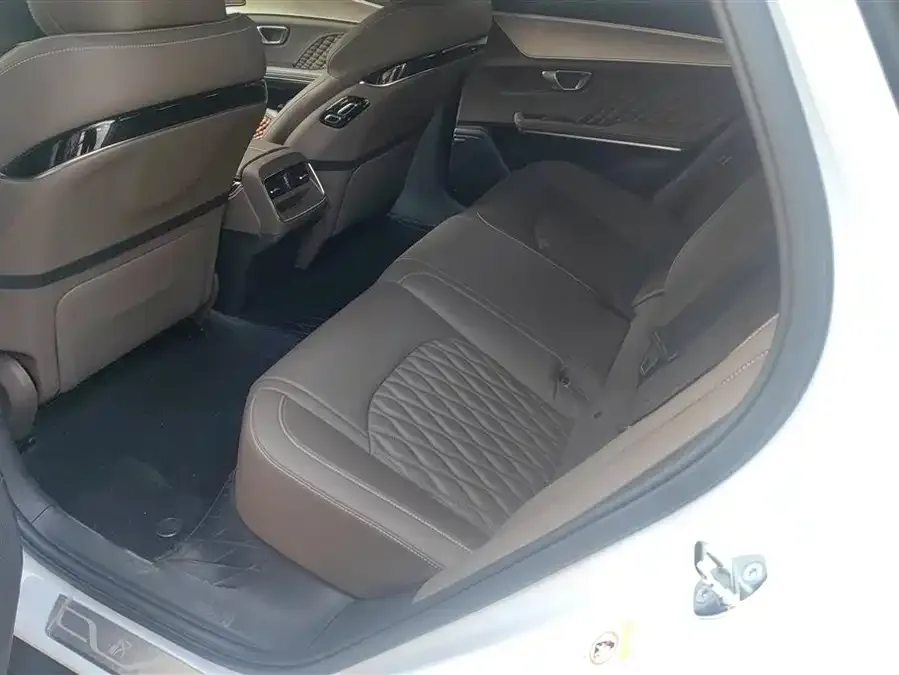 BYD Second-hand Han 2023 EV Champion Edition 605KM Front-wheel Drive Premium 2023 — миниатюра 5