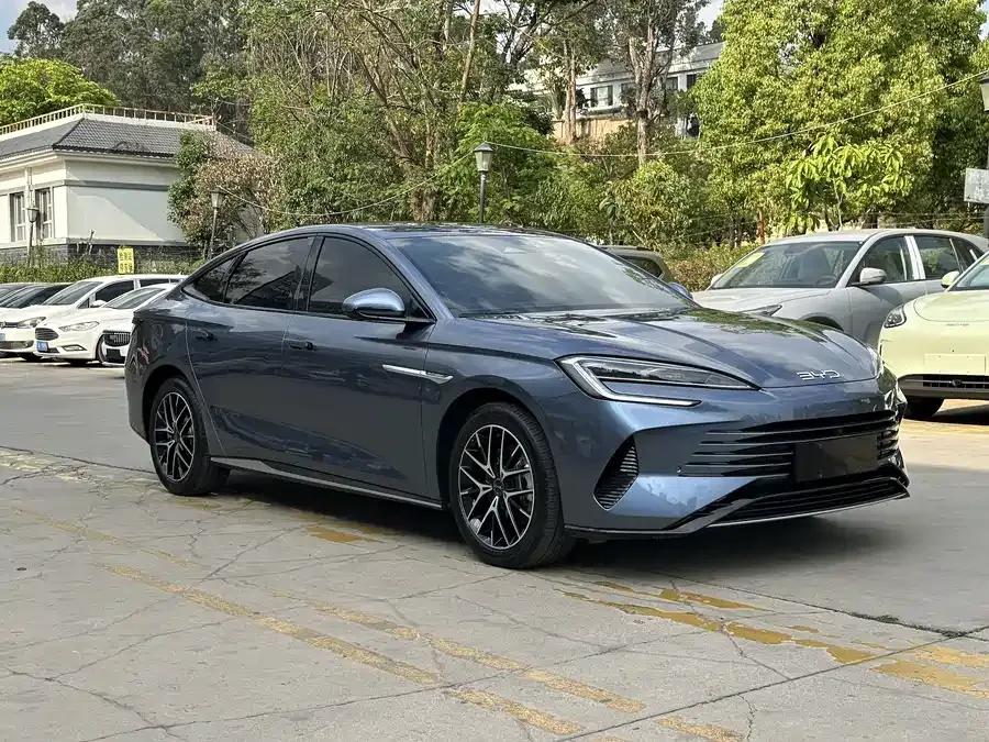 BYD seal Haibao 2024 Glory Edition DM-i 1.5L 121km Luxury 2024 — миниатюра 3