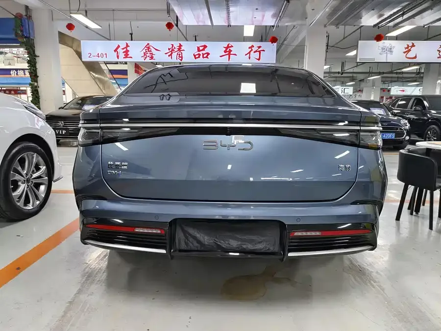 BYD seal Haibao 2024 Glory Edition DM-i 1.5L 121km Premium Edition 2024 — миниатюра 2