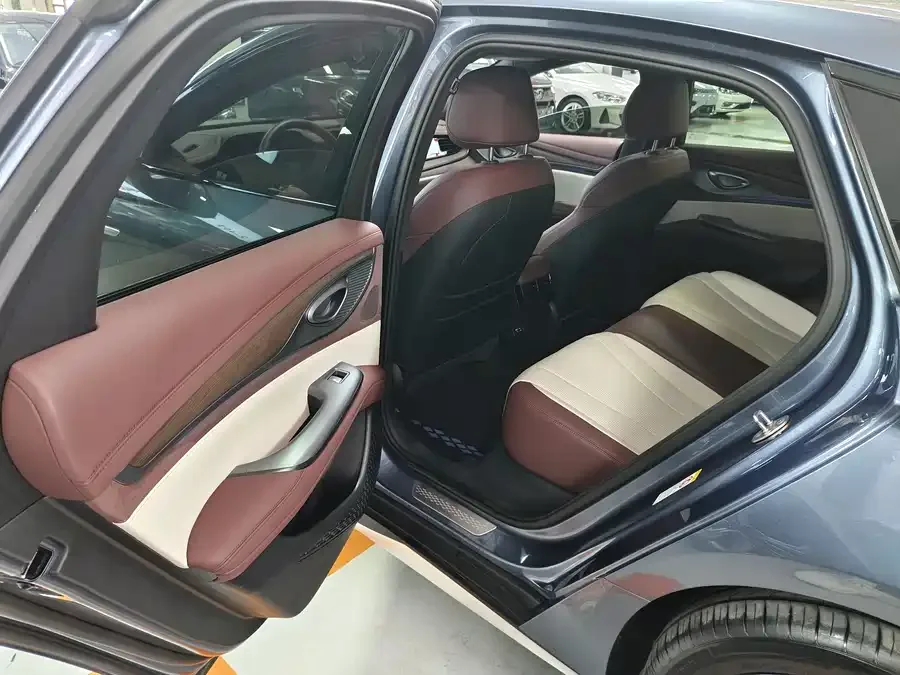 BYD seal Haibao 2024 Glory Edition DM-i 1.5L 121km Premium Edition 2024 — миниатюра 4